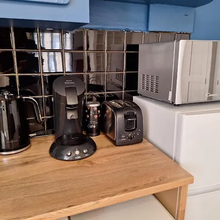 Feriehus La Maison Douessine - Hyper Centre La Fontaine - Wifi Gratuit -proche Bioparc Zoo *