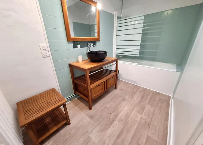 Casa vacanze La Maison Douessine - Hyper Centre La Fontaine - Wifi Gratuit -proche Bioparc Zoo Doué-la-Fontaine